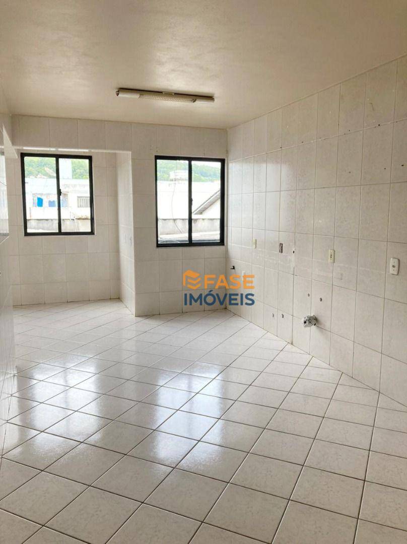 Apartamento à venda com 3 quartos, 119m² - Foto 2