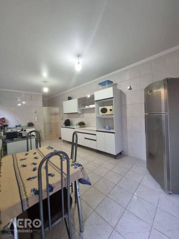 Casa à venda com 3 quartos, 156m² - Foto 12