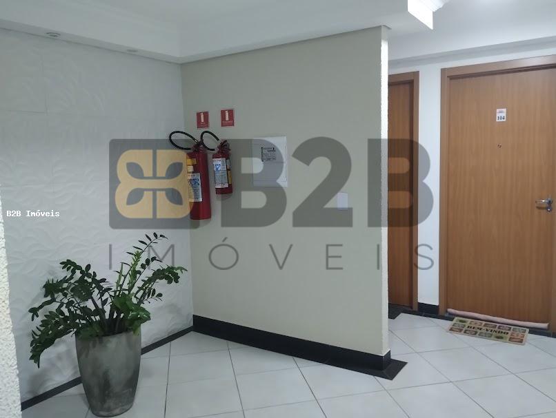 Apartamento à venda com 2 quartos, 46m² - Foto 2