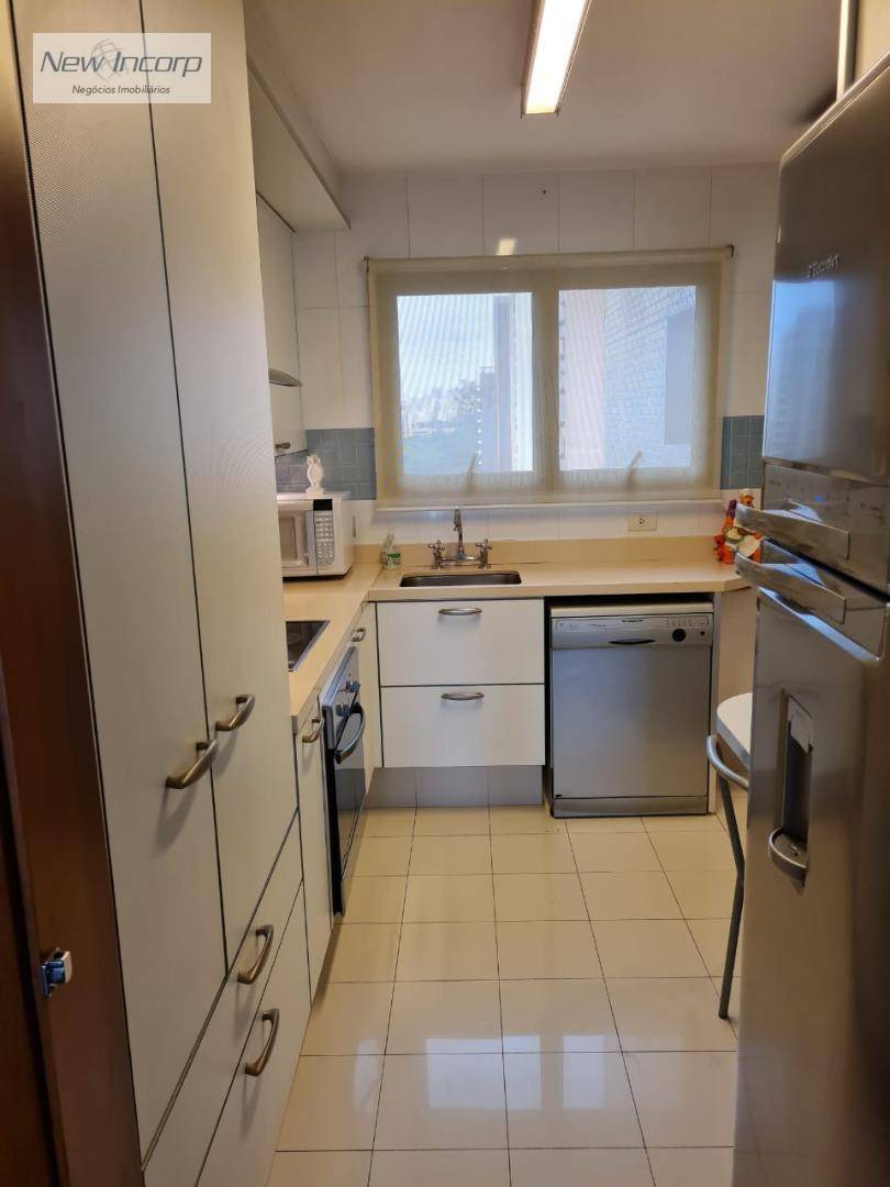 Apartamento à venda com 3 quartos, 144m² - Foto 12