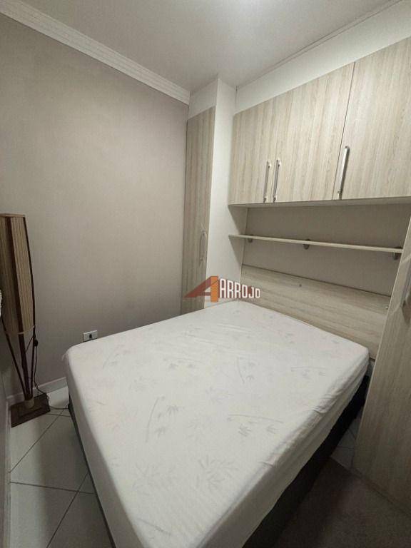 Apartamento à venda com 2 quartos, 40m² - Foto 2