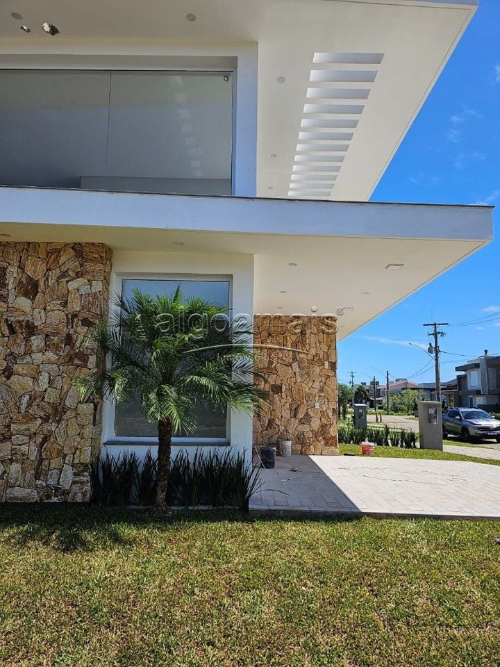 Casa de Condomínio à venda com 4 quartos, 241m² - Foto 5