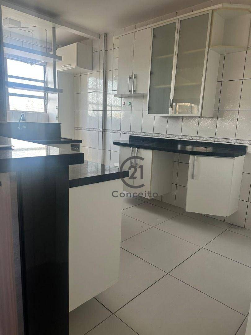 Apartamento para alugar com 3 quartos, 93m² - Foto 6