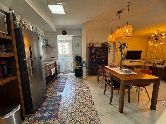 Apartamento à venda com 2 quartos, 81m² - Foto 3