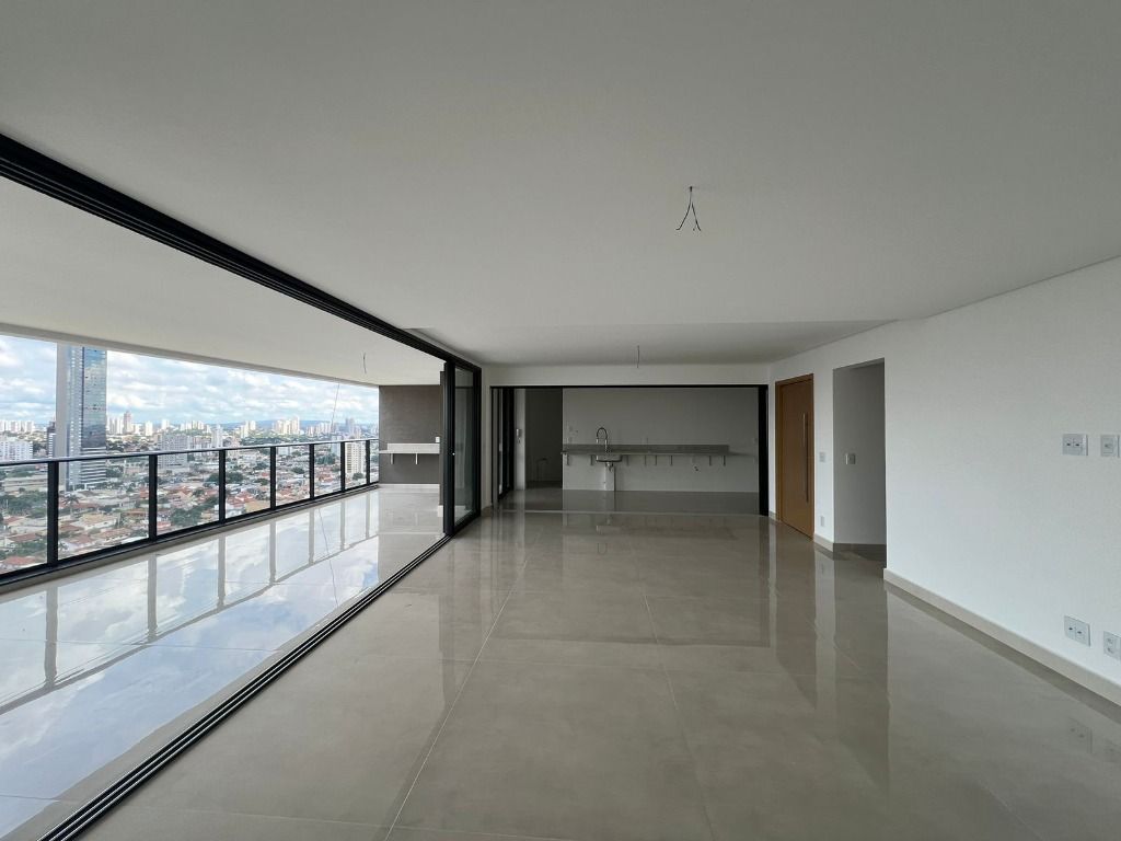 Apartamento à venda com 4 quartos, 261m² - Foto 2