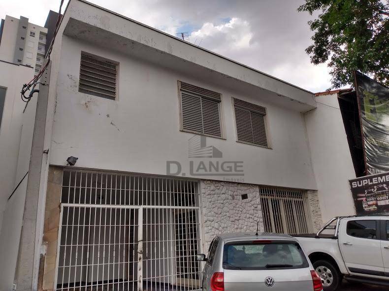 Casa à venda e aluguel com 4 quartos, 318m² - Foto 1