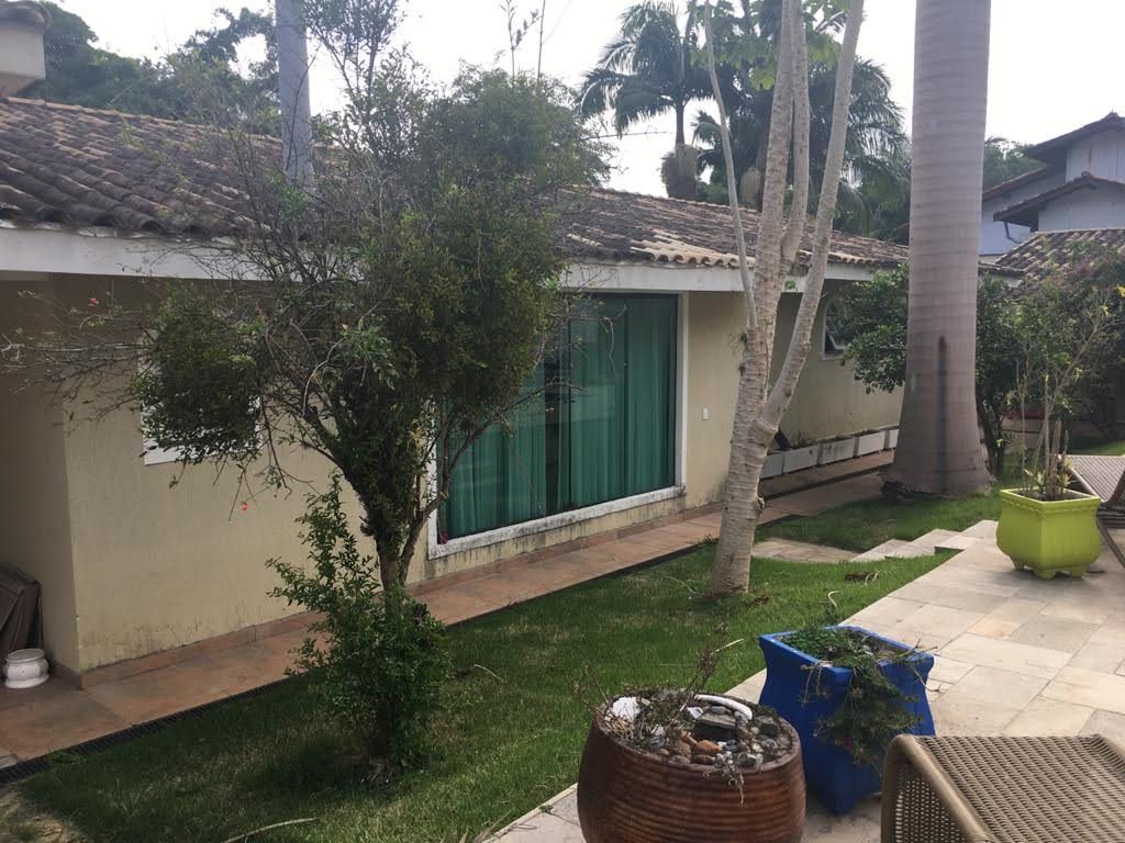 Casa de Condomínio à venda com 3 quartos, 350m² - Foto 1