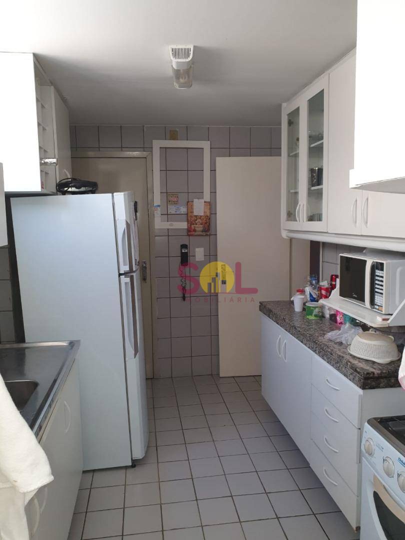 Apartamento à venda com 3 quartos, 97m² - Foto 4