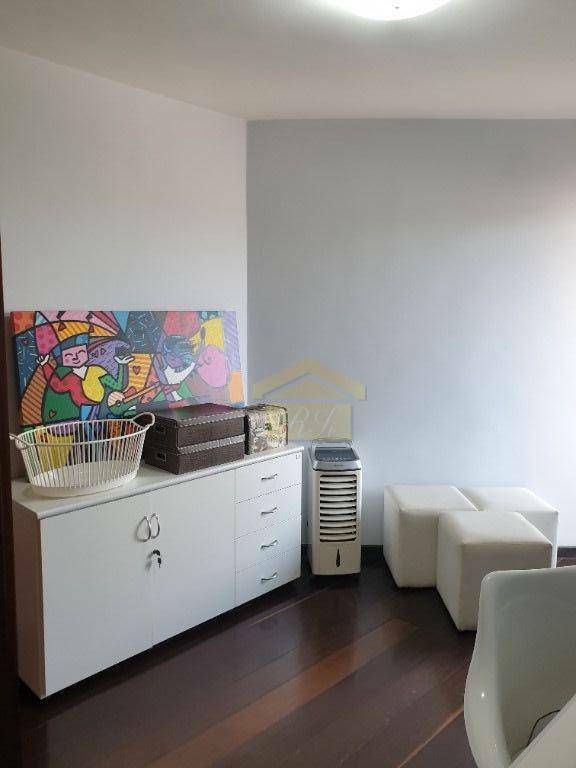 Apartamento à venda com 2 quartos, 67m² - Foto 12