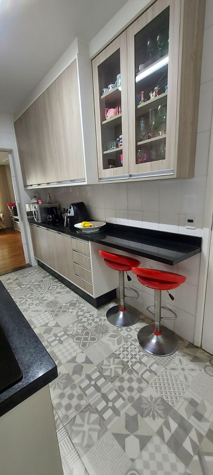 Apartamento à venda com 3 quartos, 107m² - Foto 9