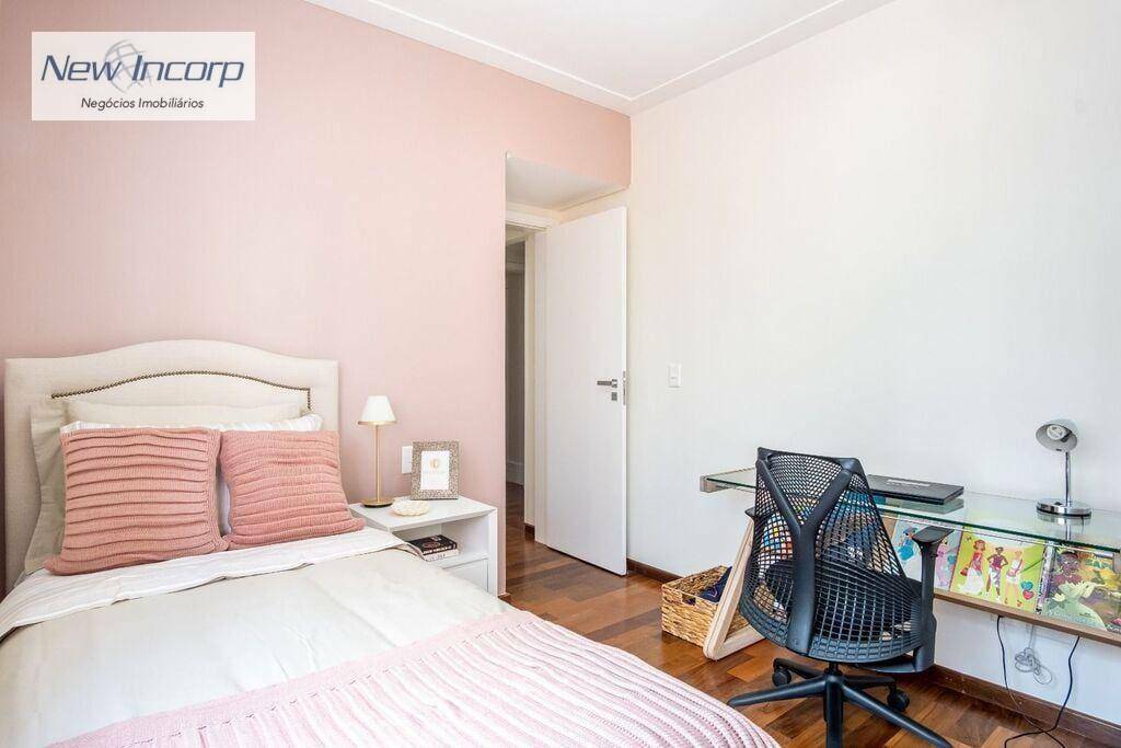 Apartamento à venda com 4 quartos, 215m² - Foto 18