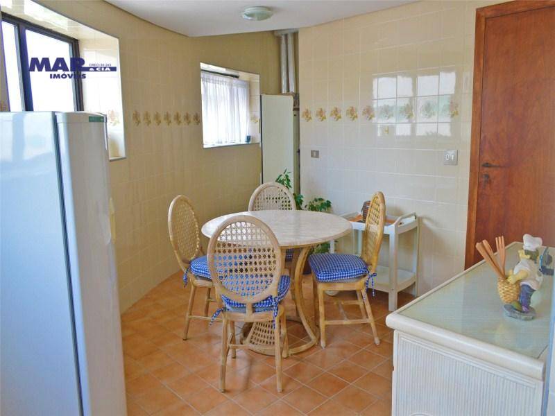 Apartamento à venda com 3 quartos, 210m² - Foto 14