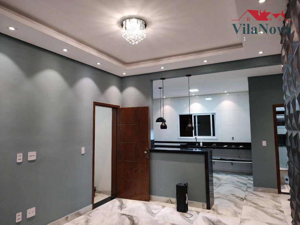 Casa à venda com 3 quartos, 212m² - Foto 2