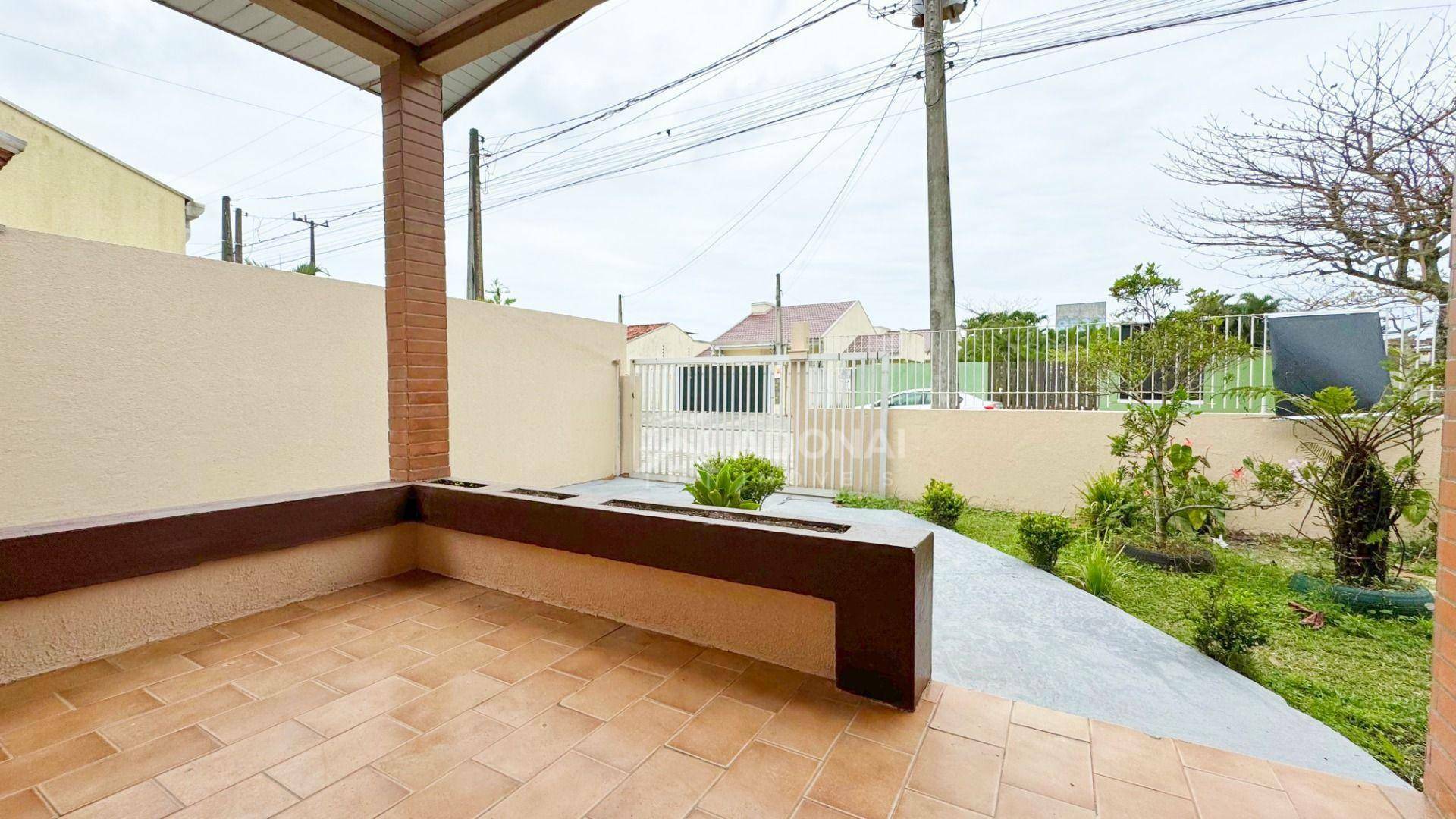 Casa à venda com 5 quartos, 210m² - Foto 14