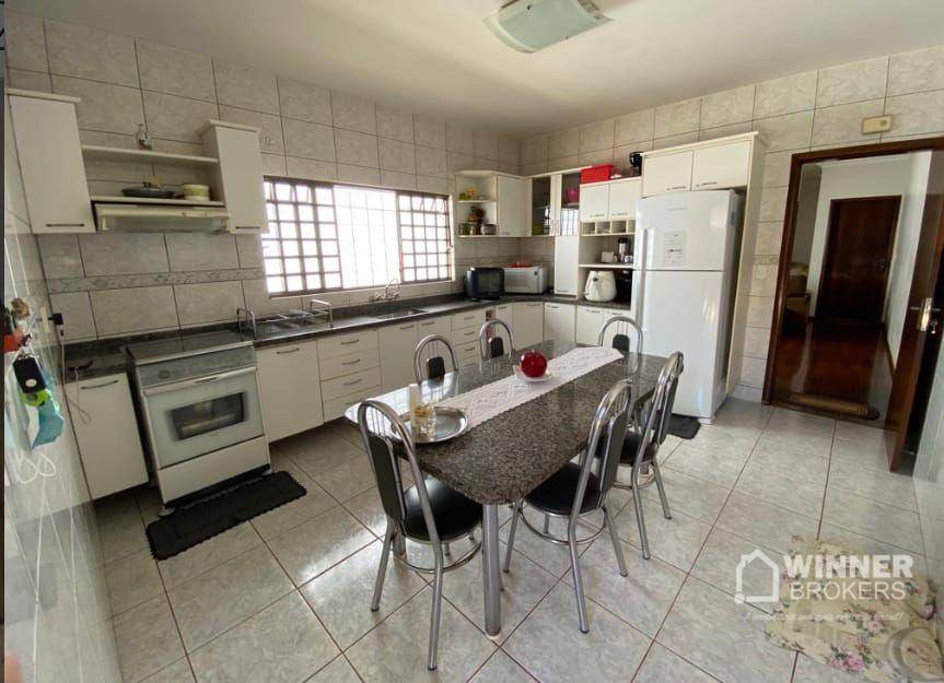 Casa à venda com 4 quartos, 231m² - Foto 6