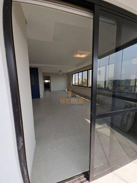 Apartamento à venda com 3 quartos, 180m² - Foto 4