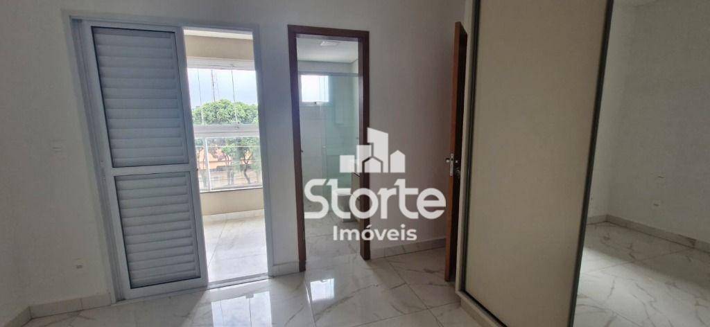 Apartamento para alugar com 3 quartos, 112m² - Foto 10