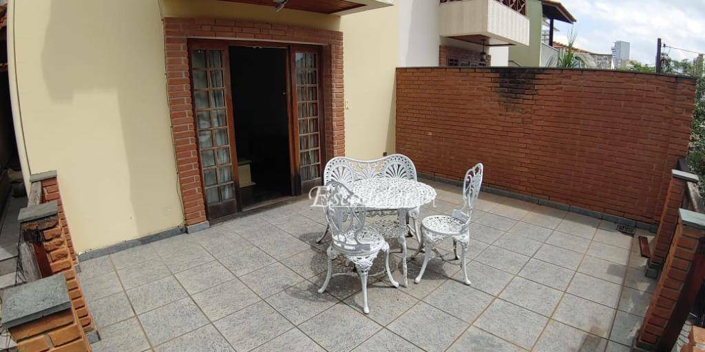 Sobrado à venda com 3 quartos, 180m² - Foto 3