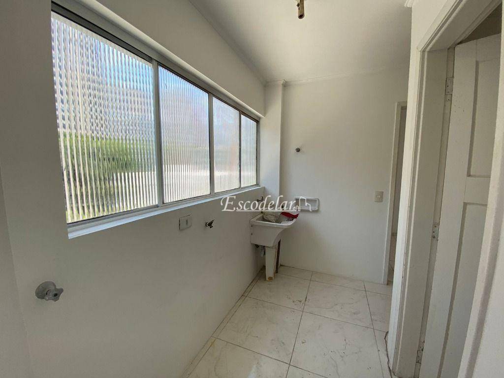 Apartamento para alugar com 3 quartos, 157m² - Foto 8