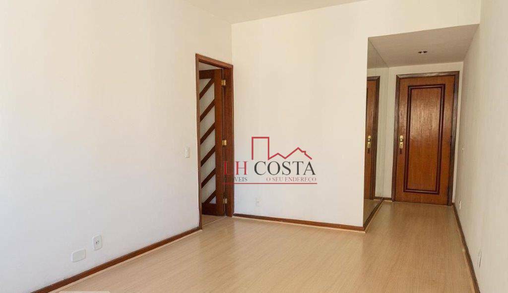 Apartamento à venda com 2 quartos, 100m² - Foto 2