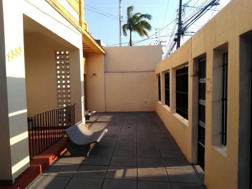 Prédio Inteiro para alugar com 5 quartos, 360m² - Foto 2