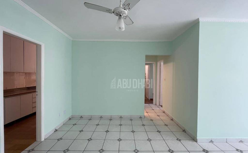 Apartamento à venda com 2 quartos, 80m² - Foto 2