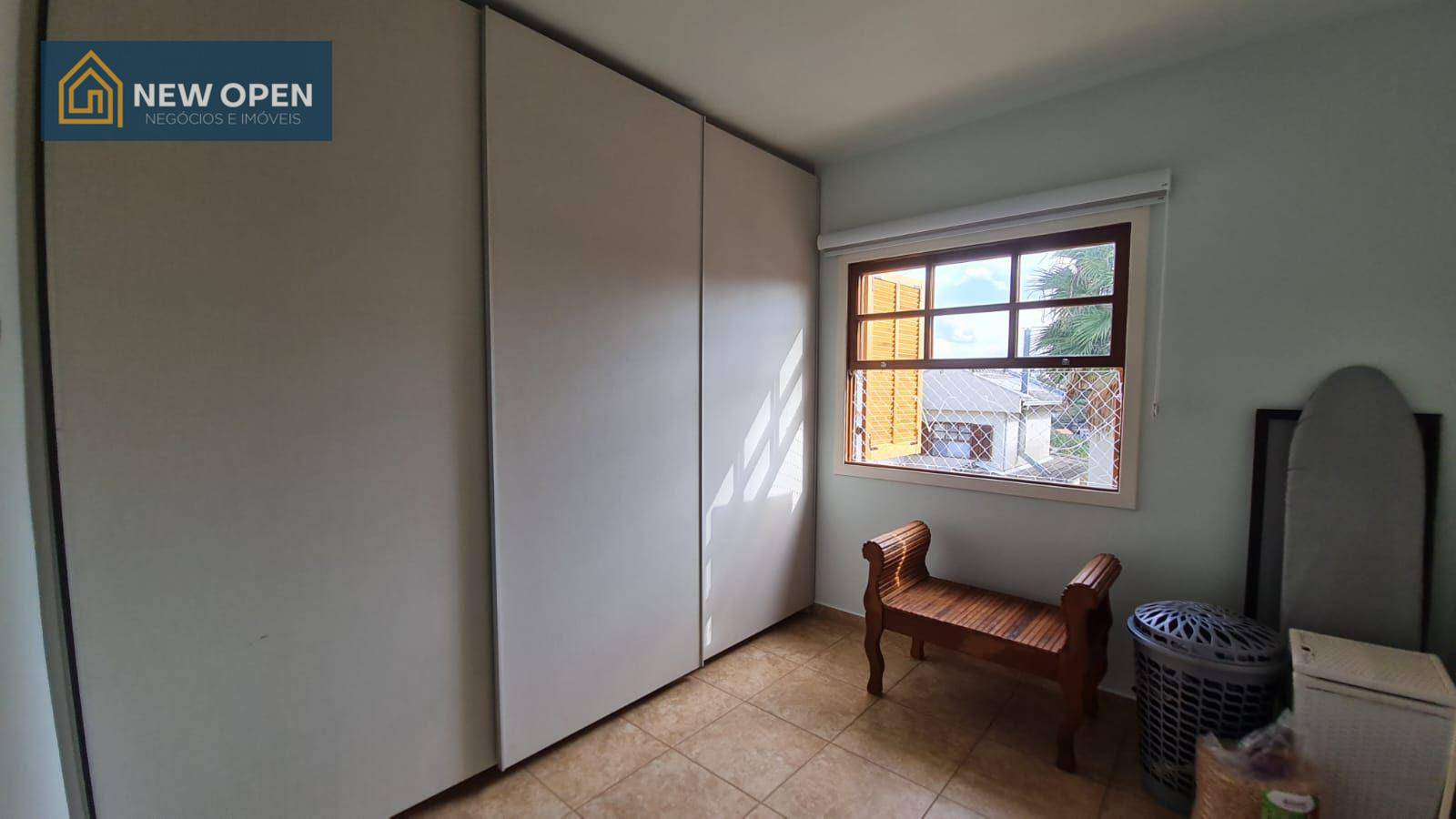 Casa à venda com 3 quartos, 170m² - Foto 1