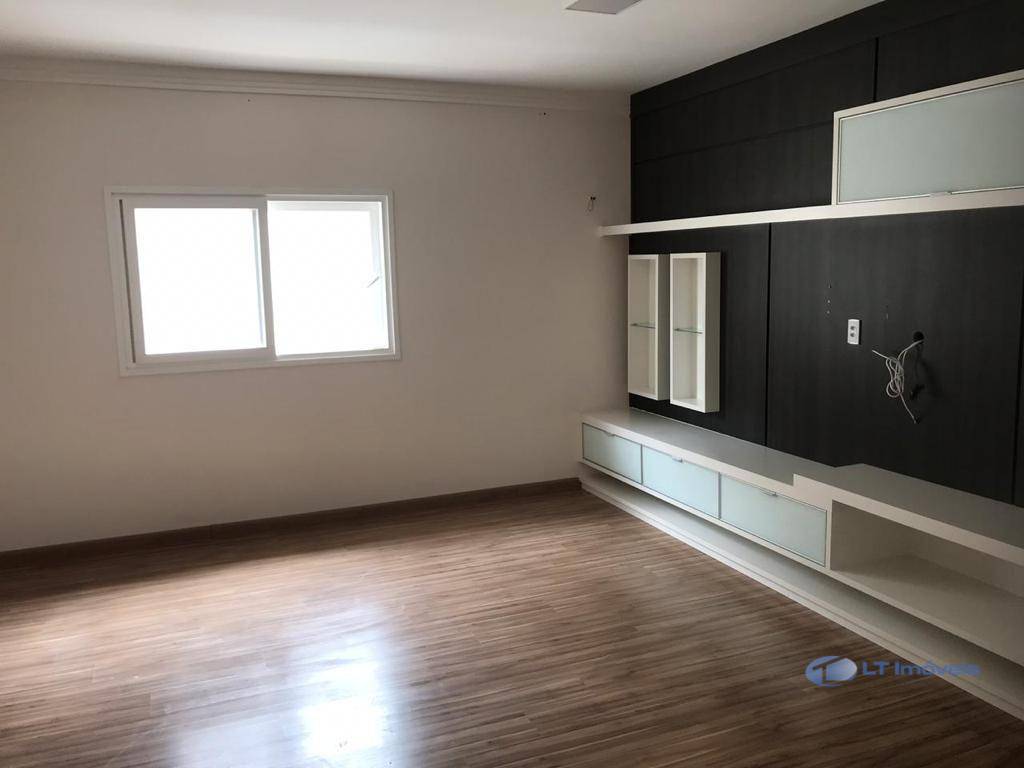 Casa de Condomínio para alugar com 4 quartos, 360m² - Foto 10