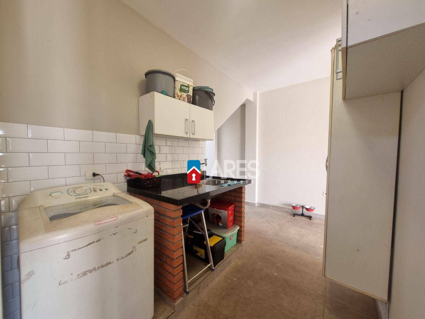 Casa à venda com 3 quartos, 207m² - Foto 6