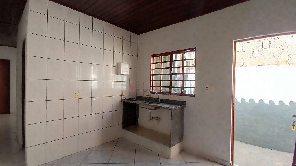 Casa para alugar com 2 quartos, 100m² - Foto 10