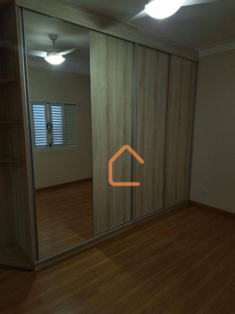 Apartamento à venda com 4 quartos, 220m² - Foto 15