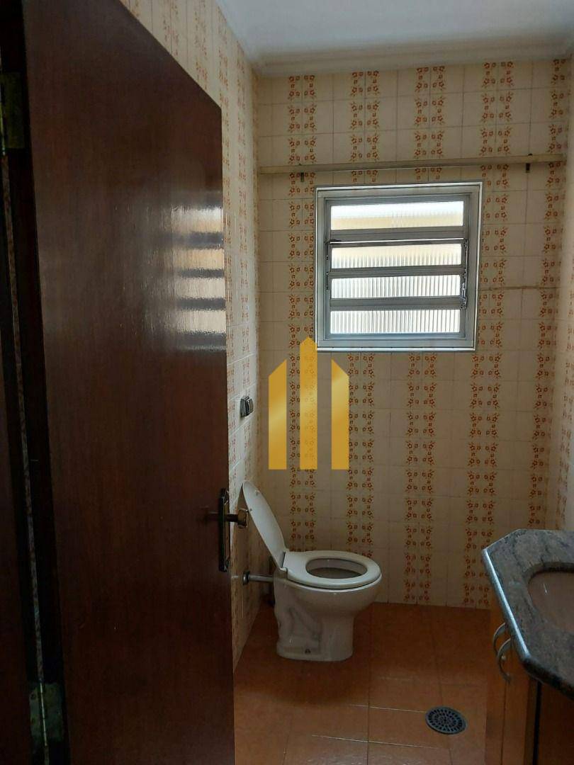 Sobrado à venda e aluguel com 3 quartos, 180m² - Foto 40