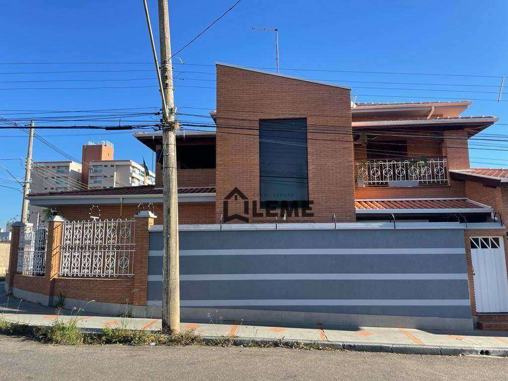 Casa à venda com 4 quartos, 368m² - Foto 5