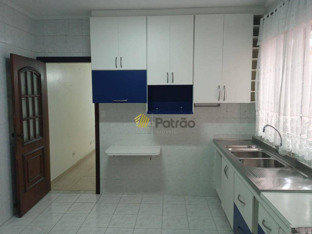 Sobrado à venda com 2 quartos, 165m² - Foto 1