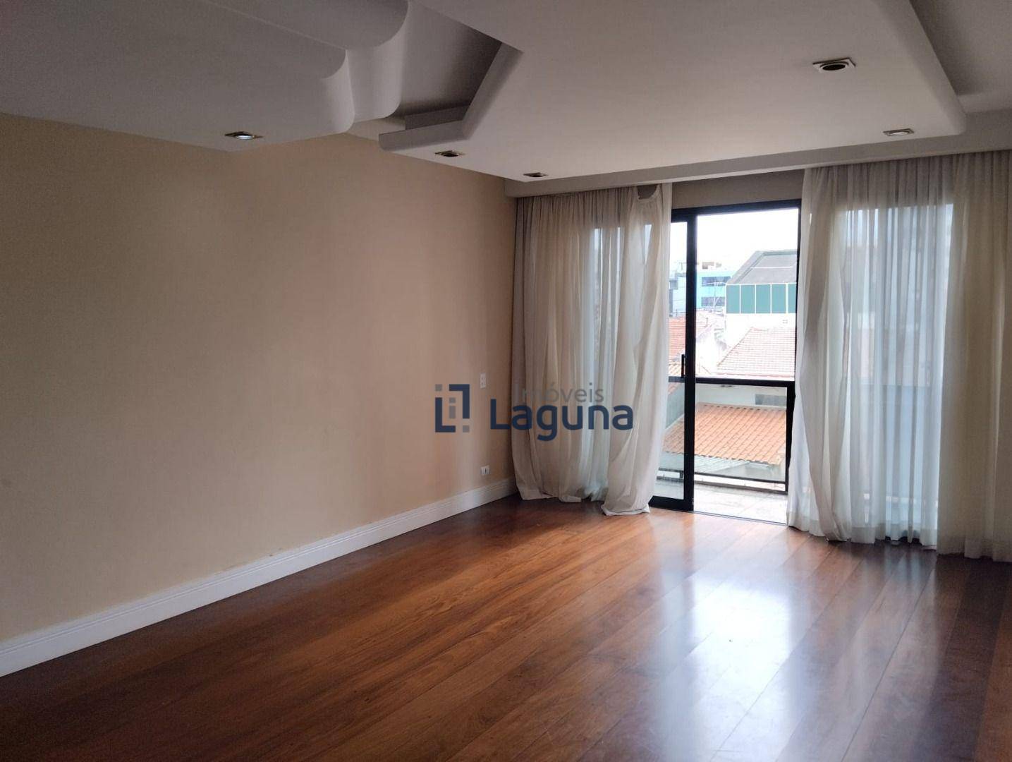 Apartamento à venda com 3 quartos, 160m² - Foto 2