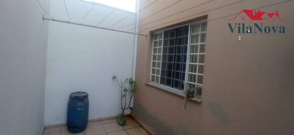 Casa à venda com 4 quartos, 260m² - Foto 25