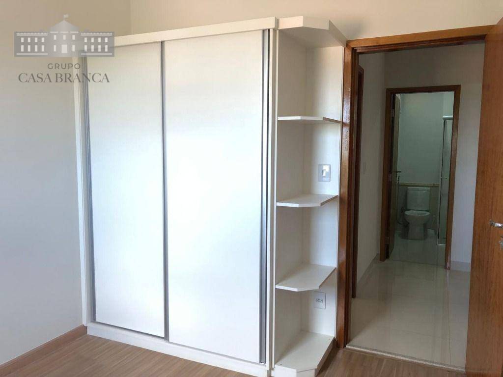 Apartamento para alugar com 3 quartos, 105m² - Foto 9