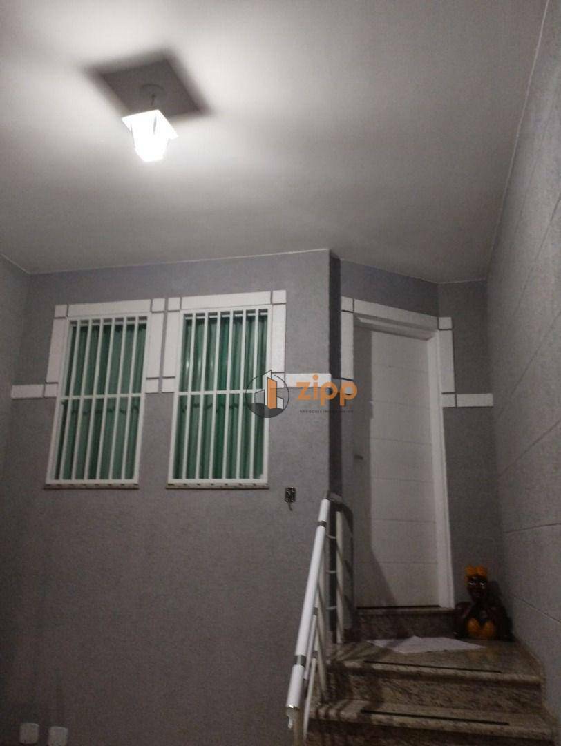 Sobrado à venda com 3 quartos, 114m² - Foto 2