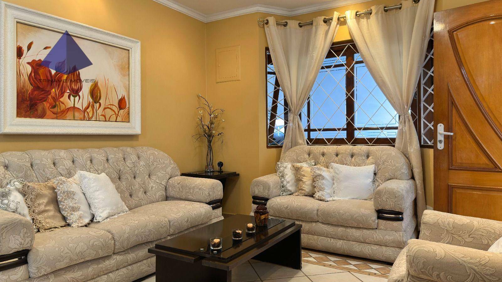 Sobrado à venda com 4 quartos, 220m² - Foto 2