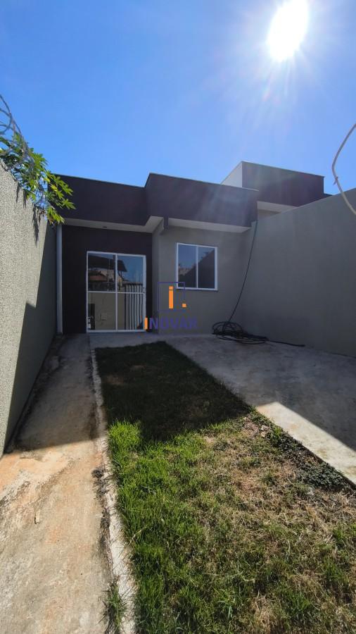Casa à venda com 3 quartos, 65m² - Foto 1