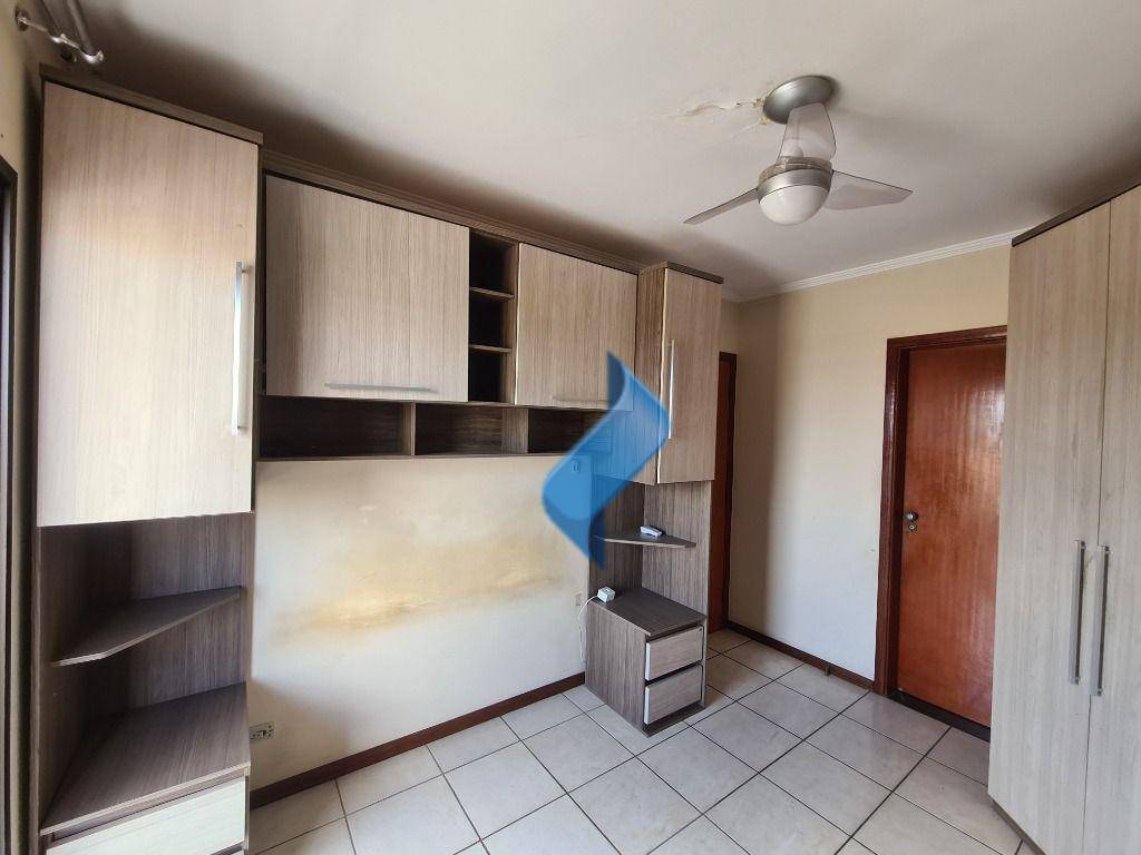 Apartamento à venda com 3 quartos, 107m² - Foto 12