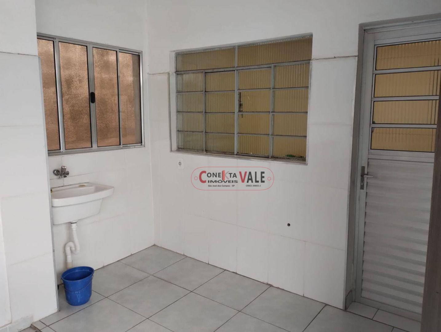 Casa para alugar com 2 quartos, 90m² - Foto 13