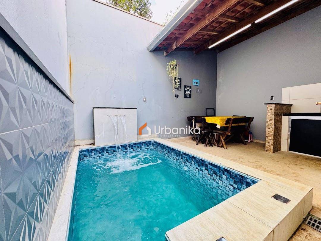 Casa, 3 quartos, 114 m² - Foto 1