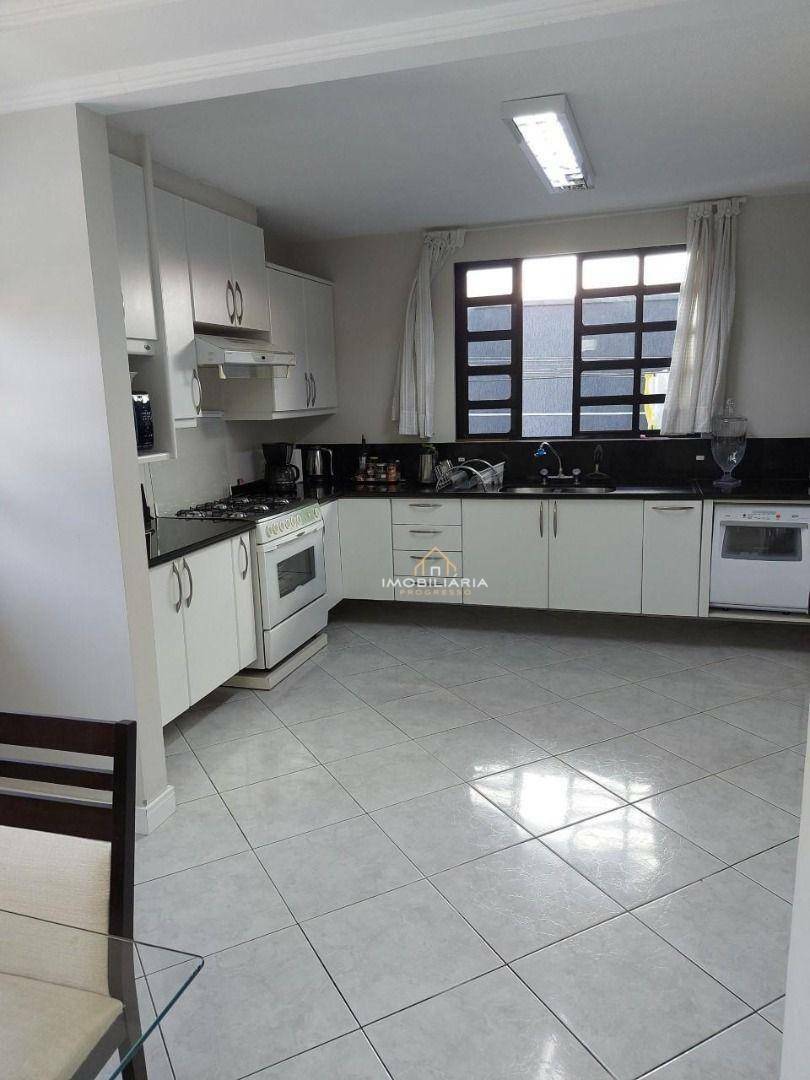 Sobrado à venda com 4 quartos, 200m² - Foto 6