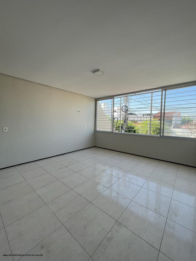 Casa para alugar com 4 quartos, 200m² - Foto 14