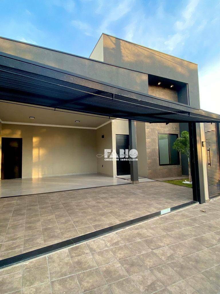 Casa à venda com 3 quartos, 121m² - Foto 1