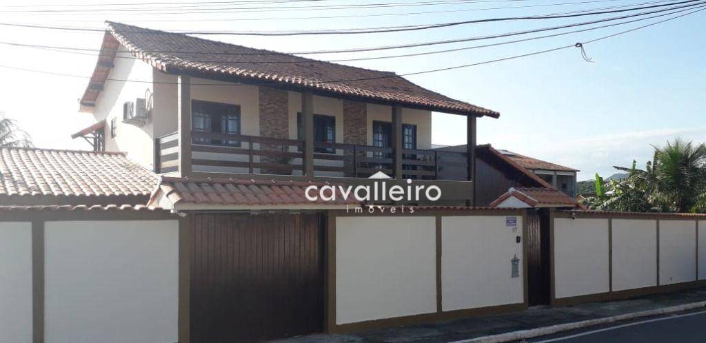 Casa à venda com 4 quartos, 250m² - Foto 1