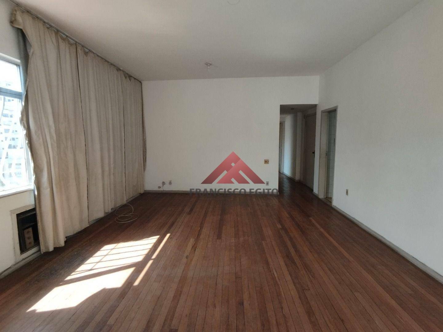 Apartamento à venda com 3 quartos, 144m² - Foto 3