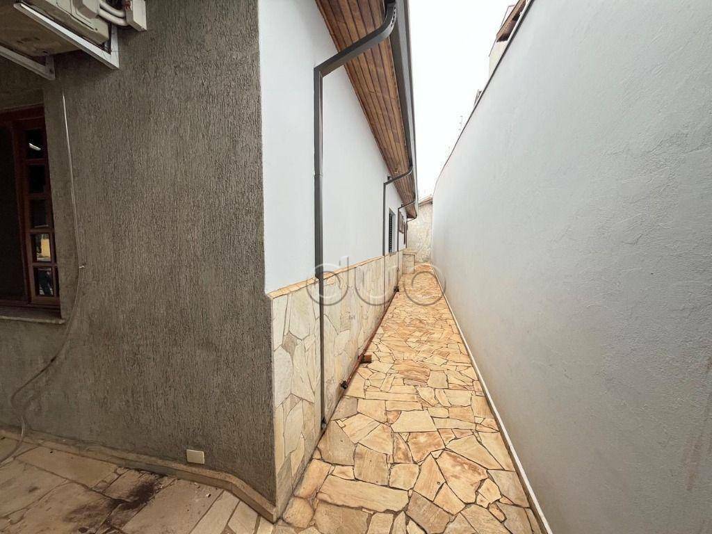 Casa à venda com 3 quartos, 200m² - Foto 44