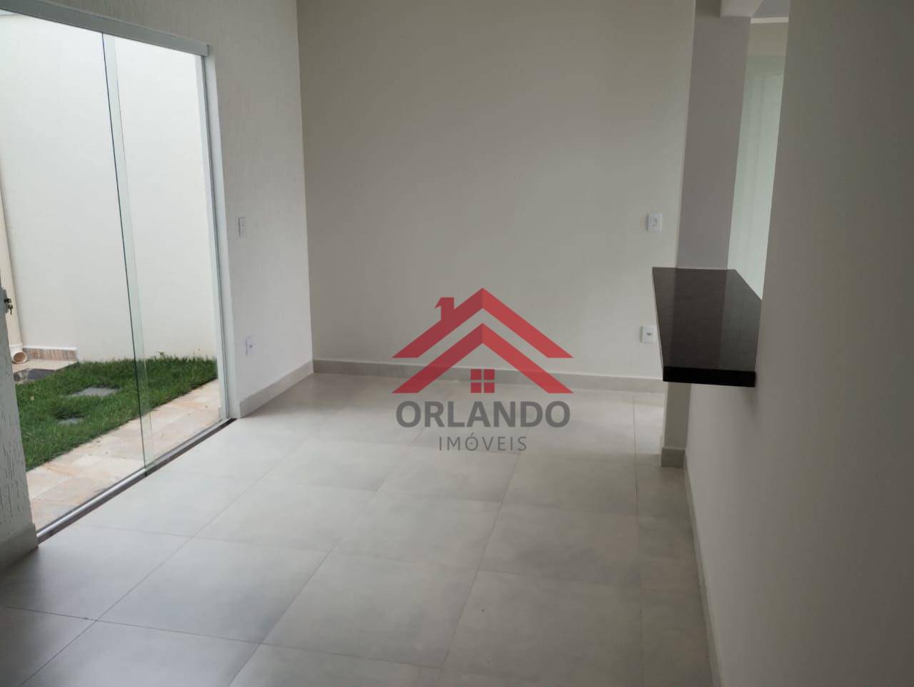 Casa à venda com 3 quartos, 80m² - Foto 1